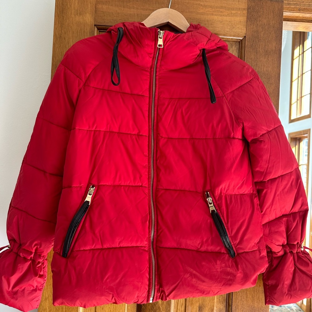 Zara Basic Outerwear red size S